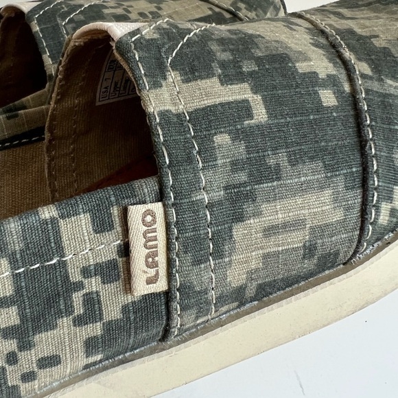 Lamo Women’s camo colored slip on canvas shoes NWOB size 7 - Picture 11 of 11